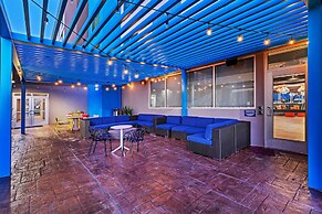 Tru by Hilton Laredo Airport