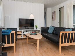 Simplistic Holiday Home in Oksbøl near Sea