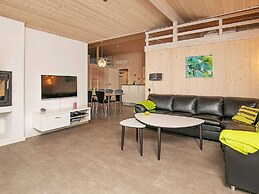 Vibrant Holiday Home in Jutland near Sea