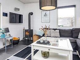6 Person Holiday Home in Hejls