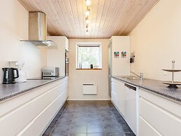10 Person Holiday Home in Hadsund