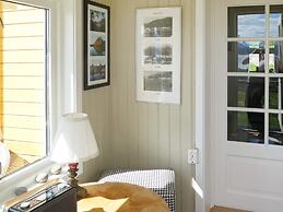 Seaside Charm in Hamaroy-by Traum