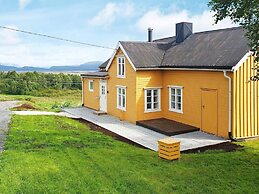 Seaside Charm in Hamaroy-by Traum