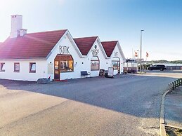 Seaside Retreat in Hvalpsund-by Traum