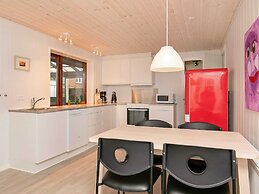 Seaside Retreat in Hvalpsund-by Traum