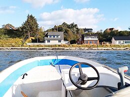 Seaside Retreat in Hvalpsund-by Traum