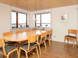 Seaside Retreat in Hvalpsund-by Traum