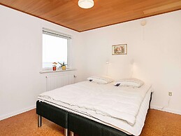 Seaside Retreat in Hvalpsund-by Traum