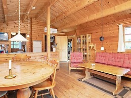 Charming Coastal Retreat-by Traum