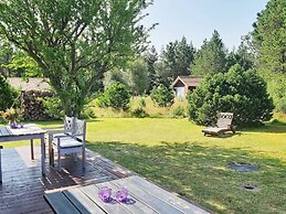 Charming Coastal Retreat-by Traum