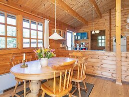 Charming Coastal Retreat-by Traum