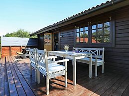 Charming Coastal Retreat-by Traum