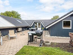8 Person Holiday Home in Hemmet