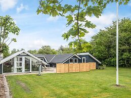 8 Person Holiday Home in Hemmet