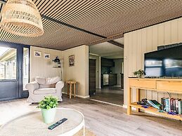 Secluded Lagoon Retreat in Hou-by Traum