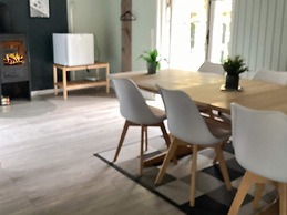 Secluded Lagoon Retreat in Hou-by Traum