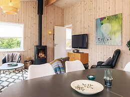 Beachside Bliss in Marielyst-by Traum