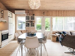 Beachside Bliss in Marielyst-by Traum