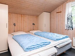 Idyllic Retreat With Whirlpool-by Traum