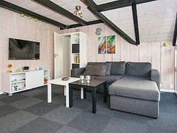 Tranquil Thatched Cottage on Romo-by Traum