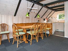 Tranquil Thatched Cottage on Romo-by Traum