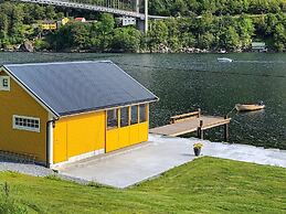 6 Person Holiday Home in Oystese