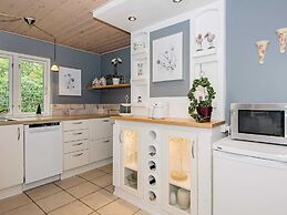 6 Person Holiday Home in Glesborg