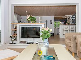 6 Person Holiday Home in Glesborg