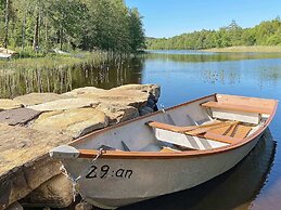 Country Cottage Near Ullared