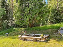 Country Cottage Near Ullared