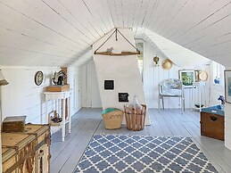 Country Cottage Near Ullared