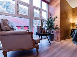 10 Person Holiday Home in Midsund