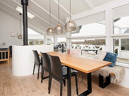 6 Person Holiday Home in Ebeltoft
