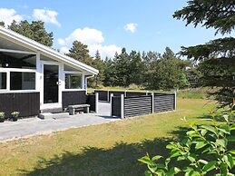 6 Person Holiday Home in Blavand