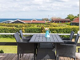 Panoramic Cottage Retreat-by Traum