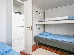 Secluded Dune Cottage-by Traum