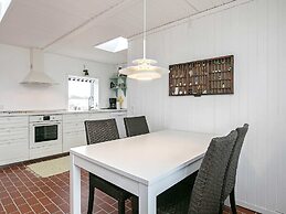 Secluded Dune Cottage-by Traum