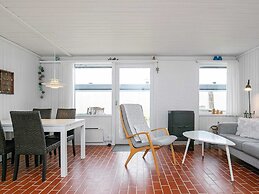 Secluded Dune Cottage-by Traum