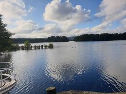 Tranquil Lakeside Retreat in Ry-by Traum