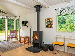 Tranquil Lakeside Retreat in Ry-by Traum