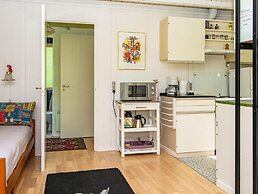 Tranquil Lakeside Retreat in Ry-by Traum