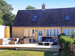 Seaside Retreat in Bandholm-by Traum