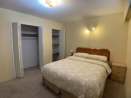 Old plum tree Style Suite