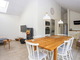 Tranquil Beach Retreat-by Traum