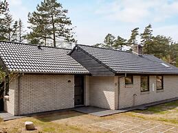 Tranquil Beach Retreat-by Traum