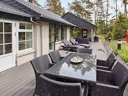 Tranquil Beach Retreat-by Traum
