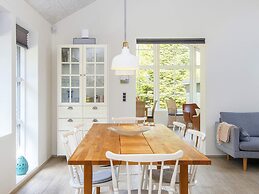 Tranquil Beach Retreat-by Traum
