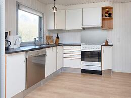 6 Person Holiday Home in Ebeltoft