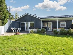 6 Person Holiday Home in Ebeltoft