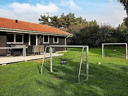 10 Person Holiday Home in Humble